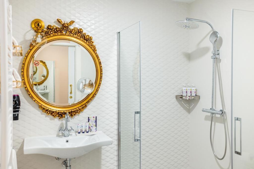Aniana Alojamiento Boutique Logrono Ngoại thất bức ảnh